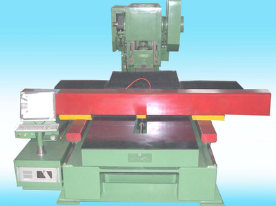 山東華星數(shù)控沖床送料機,平臺數(shù)控沖床送料機,角鋼圓管方管數(shù)控沖孔_機械欄目