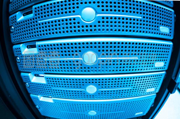 網(wǎng)絡(luò)服務(wù)器與云計(jì)算裝備技術(shù)服務(wù) 驅(qū)動數(shù)字化轉(zhuǎn)型的雙引擎